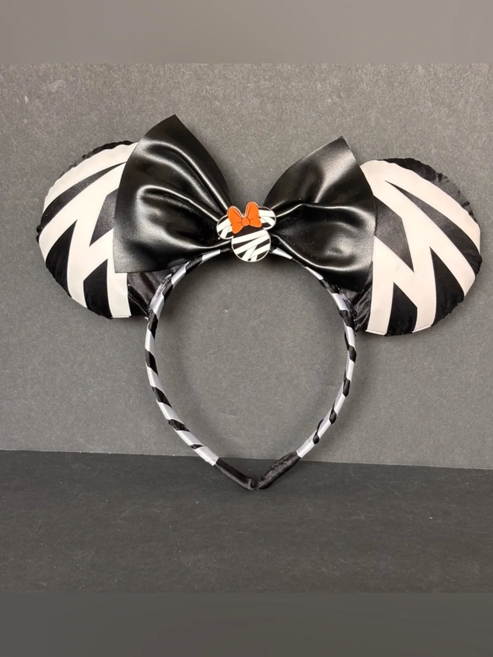 Disney Halloween Minnie Mouse Ears Headband Mummy Limited Edition 2024